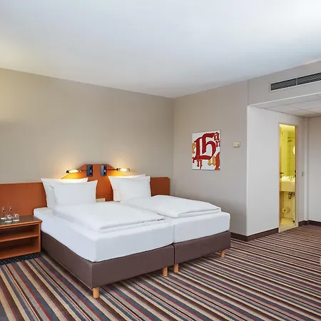Hotel H+ 4*