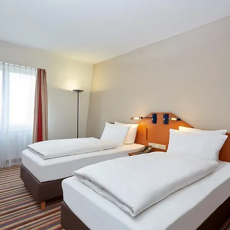 Hotel H+ 4*